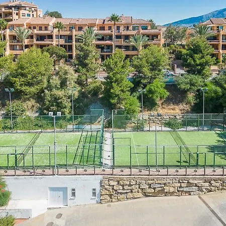 Alongside Golf Course - Tcm Appartement